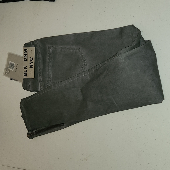 NWT.  BLK DNM NYC 28R - Picture 2 of 4